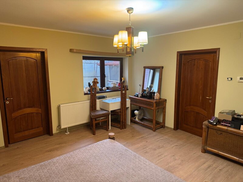 Voluntari Strada Florilor 18